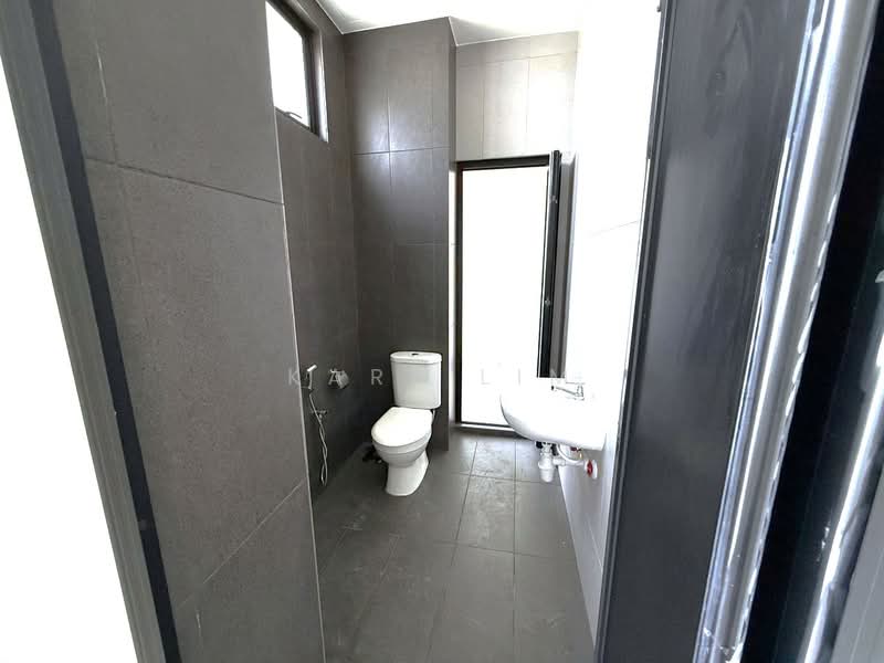2-storey Terraced House for Sale in Setia Eco Cascadia (Tebrau) - Karl Lim - Bathroom - PropertyGuru.com.my