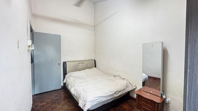 Rumah Teres 2 Tingkat untuk Dijual di Taman Desa Cemerlang (Ulu Tiram) - Yi En Puah - Bedroom - PropertyGuru.com.my