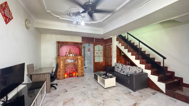 Rumah Teres 2 Tingkat untuk Dijual di Taman Desa Cemerlang (Ulu Tiram) - Yi En Puah - Living Room - PropertyGuru.com.my