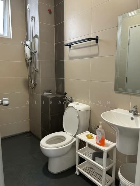 Servis Apartment untuk Disewa di Centra Residences - Alisa Liang - Bathroom - PropertyGuru.com.my