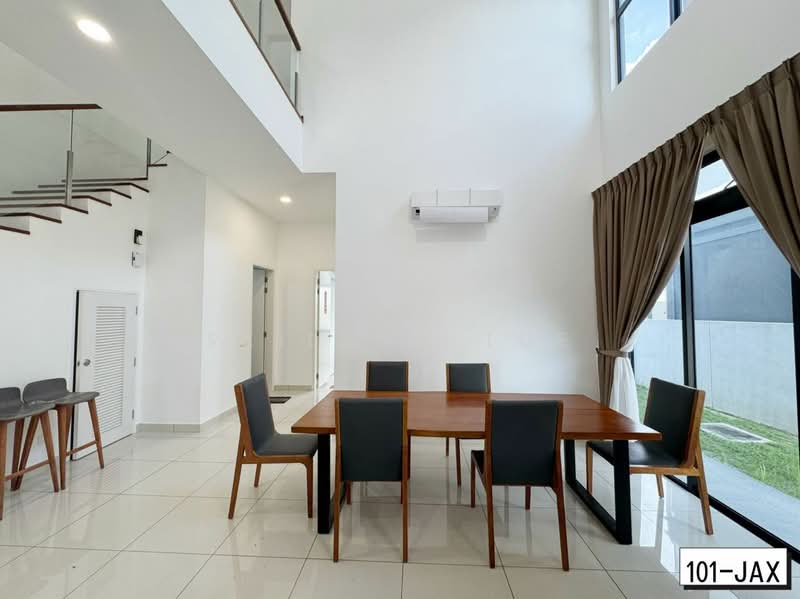 Semi-Detached House for Sale in Setia Alam (Selangor) - Reilynn Tue - Dining Room - PropertyGuru.com.my