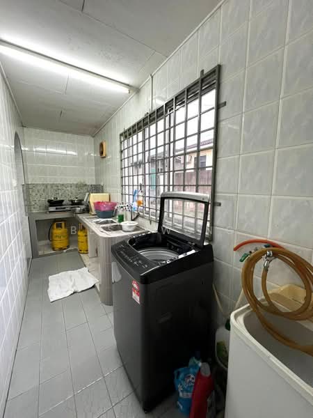 Rumah Teres 1 Tingkat untuk Dijual di Taman Megah Ria (Masai) - Bess Wong - Kitchen - PropertyGuru.com.my