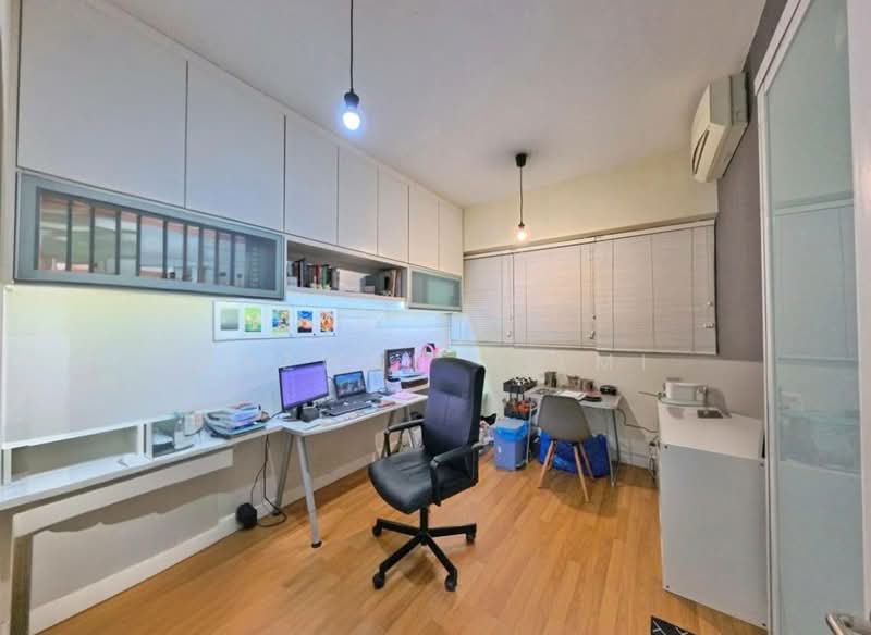 Kondominium untuk Dijual di The Residence Condominium @ TTDI - Hazwan Hilmi - Study - PropertyGuru.com.my