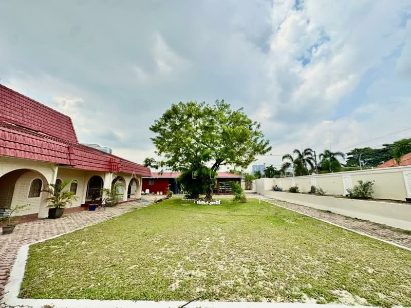 Bungalow for Rent in Seksyen 9 (Petaling Jaya) - Samuel Pan - Exterior - PropertyGuru.com.my