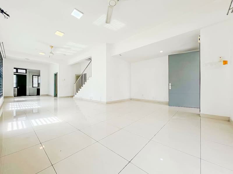 2-storey Terraced House for Sale in Alam Impian (Shah Alam) - Tabris Wong - Living Room - PropertyGuru.com.my