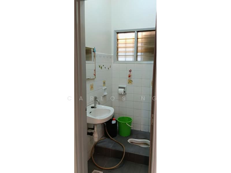 2-storey Terraced House for Rent in Subang Jaya (Selangor) - Carlos Ng - Bathroom - PropertyGuru.com.my