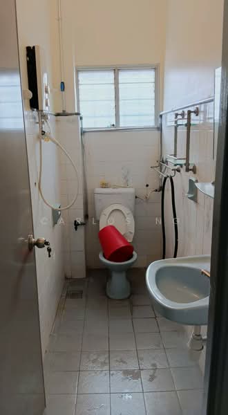 2-storey Terraced House for Rent in Subang Jaya (Selangor) - Carlos Ng - Bathroom - PropertyGuru.com.my