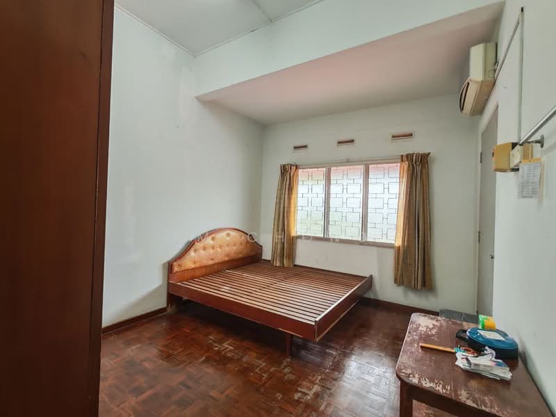 2-storey Terraced House for Sale in Taman Sinn Semabok (Melaka City) - YM Chong - Bedroom - PropertyGuru.com.my