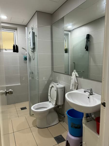 Kondominium untuk Dijual di Sutera Maya - Jackueline Yeo - Bathroom - PropertyGuru.com.my