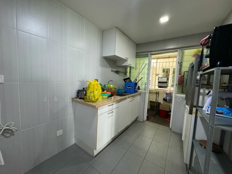 Kondominium untuk Dijual di Sutera Maya - Jackueline Yeo - Kitchen - PropertyGuru.com.my