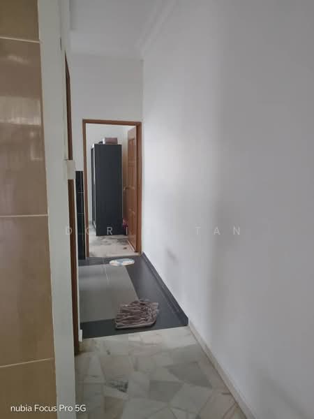 1-storey Terraced House for Sale in Skudai (Johor) - Doriss Tan - Corridor - PropertyGuru.com.my
