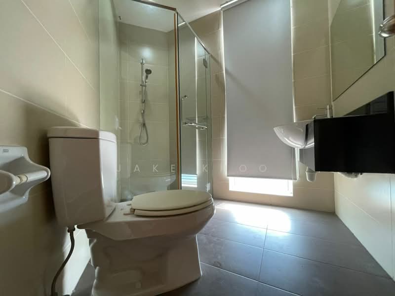 Kondominium untuk Dijual di Hillcrest Residences - Jake Khoo - Bathroom - PropertyGuru.com.my