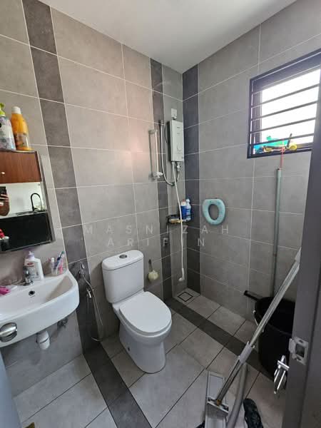 2-storey Terraced House for Sale in Bangi (Selangor) - Masnizah Arifin - Bathroom - PropertyGuru.com.my