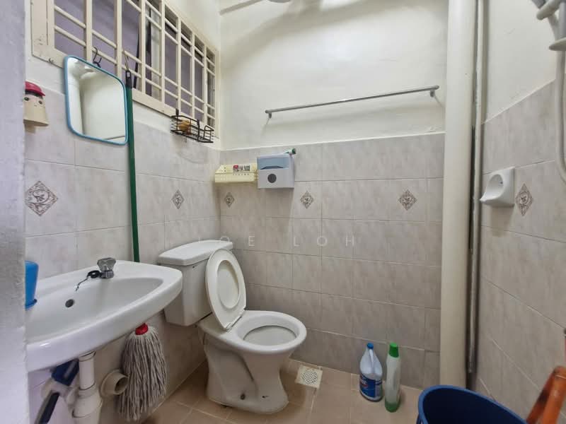 Apartment for Rent at Bayu Puteri 2 - Joe Loh - Bathroom - PropertyGuru.com.my