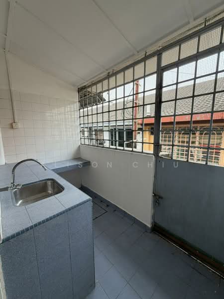 1-storey Terraced House for Sale in Bandar Sri Damansara (Selangor) - Alison Chiu - Kitchen - PropertyGuru.com.my