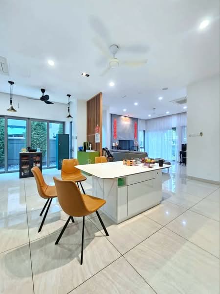 Rumah Berkembar untuk Dijual di Lenang Heights (Johor Bahru) - Karl Lim - Living Room - PropertyGuru.com.my