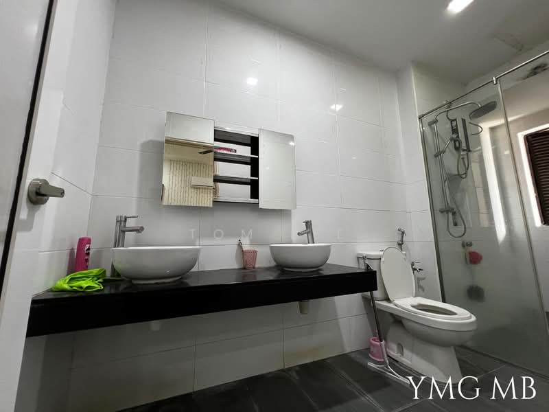 Cluster House for Sale in Taman Aman Perdana (Kapar) - Tom Lee - Bathroom - PropertyGuru.com.my
