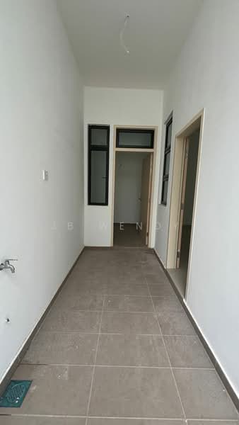 Cluster House for Sale in Taman Mount Austin (Tebrau) - JB Wendy - Corridor - PropertyGuru.com.my