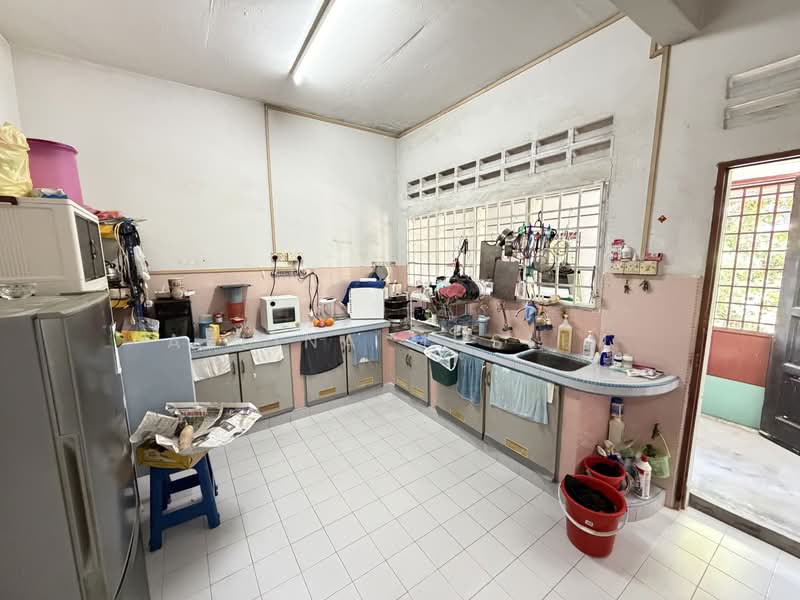 2-storey Terraced House for Sale in Batu Pahat (Johor) - Azlina Muslim - Kitchen - PropertyGuru.com.my
