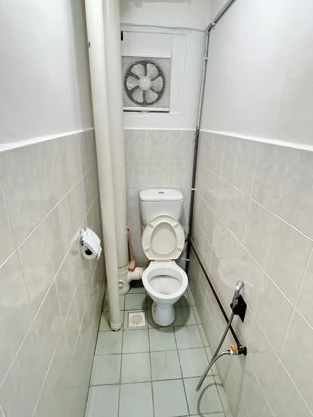 Pangsapuri untuk Disewa di Taman Kheng Tian - Gan Chun Kai - Bathroom - PropertyGuru.com.my