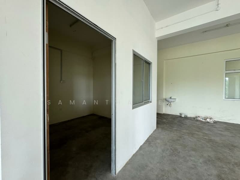 Shop for Rent in Pusat Perdagangan Danga Utama (Johor Bahru) - Samantha Teng - Interior - PropertyGuru.com.my