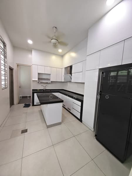 Semi-Detached House for Sale in Johor Bahru (Johor) - Bee Chin Ang - Kitchen - PropertyGuru.com.my