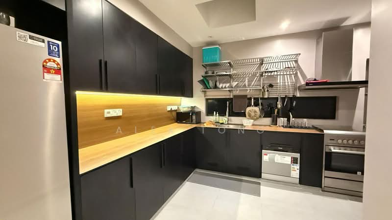 Rumah Teres 2 Tingkat untuk Disewa di Kota Kemuning (Shah Alam) - Alex Tong - Kitchen - PropertyGuru.com.my