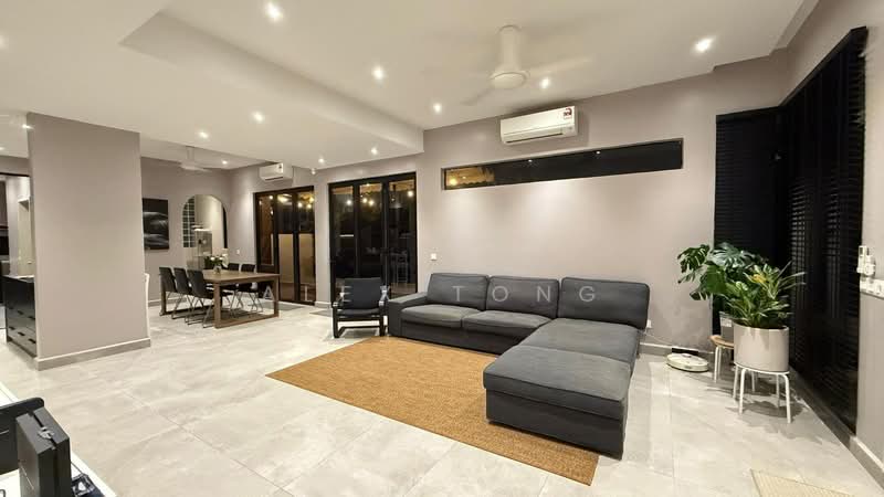Rumah Teres 2 Tingkat untuk Disewa di Kota Kemuning (Shah Alam) - Alex Tong - Living Room - PropertyGuru.com.my