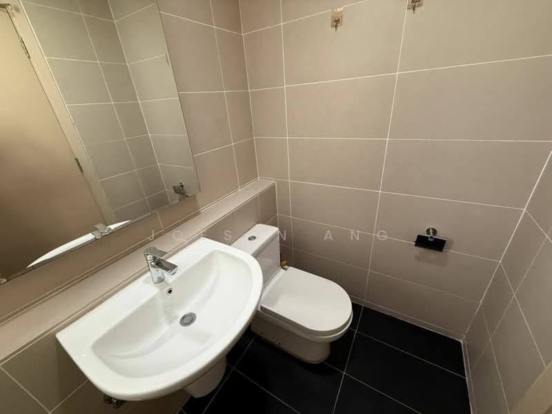 Service Residence for Rent at Suasana Bukit Ceylon / Raja Chulan Residences - joeson ang - Bathroom - PropertyGuru.com.my