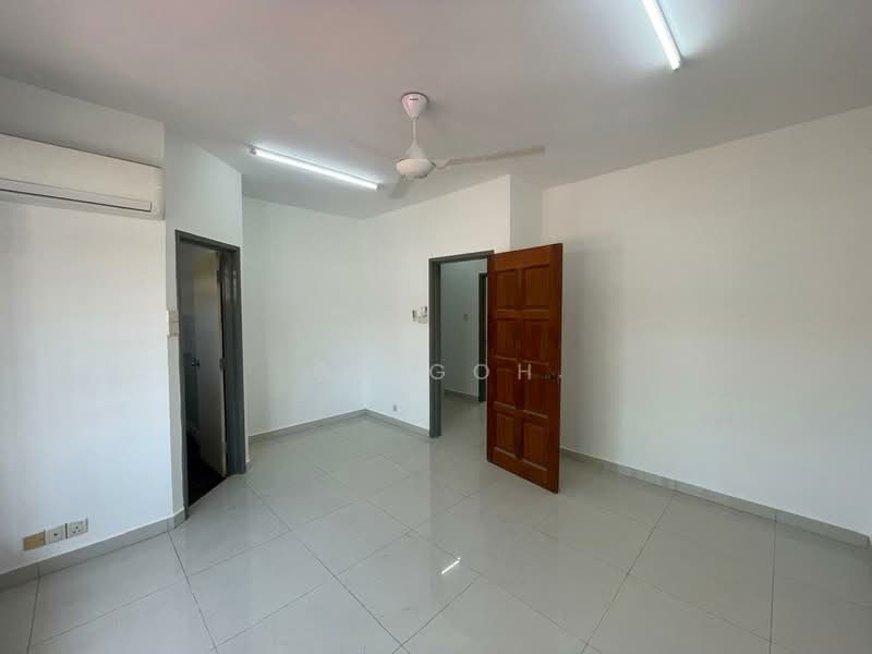 Rumah Teres 2 Tingkat untuk Disewa di Sungai Ara (Penang) - CK Goh - Living Room - PropertyGuru.com.my