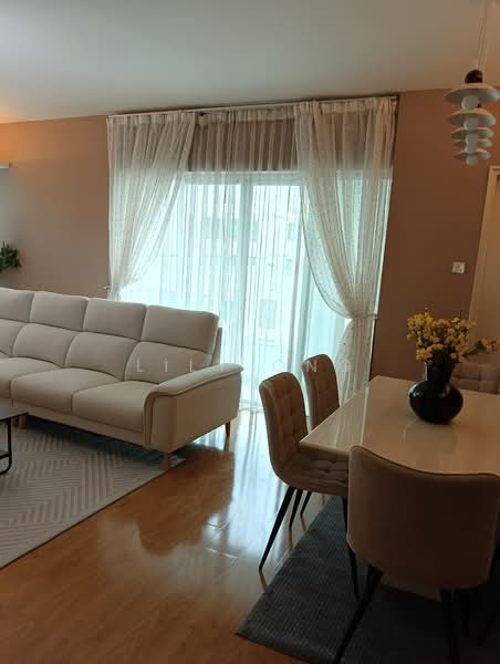 Service Residence for Rent at i-Zen @ Kiara 1 - Lily Ong - Living Room - PropertyGuru.com.my