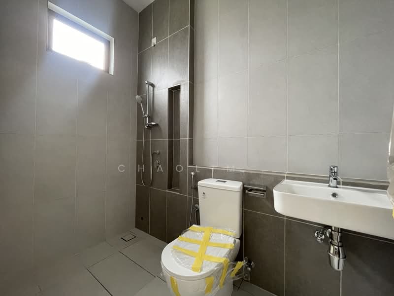 2-storey Terraced House for Sale in Bandar Kinrara Seksyen 8 (Bandar Kinrara) - ChaoLim . - Bathroom - PropertyGuru.com.my