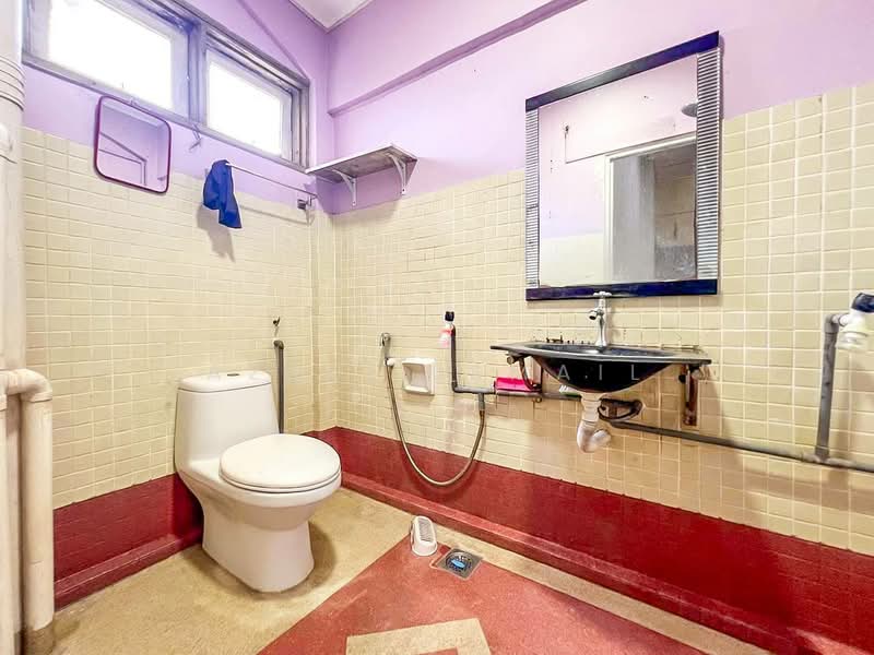 Pangsapuri untuk Dijual di Pangsa Murni - Azrul Ismail - Bathroom - PropertyGuru.com.my
