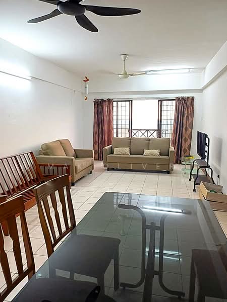 Condominium for Sale at Vista Komanwel A - Mak Oliver - Living Room - PropertyGuru.com.my