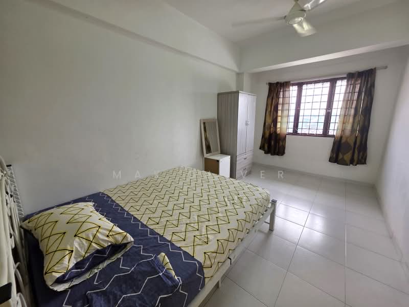 Condominium for Sale at Vista Komanwel A - Mak Oliver - Bedroom - PropertyGuru.com.my