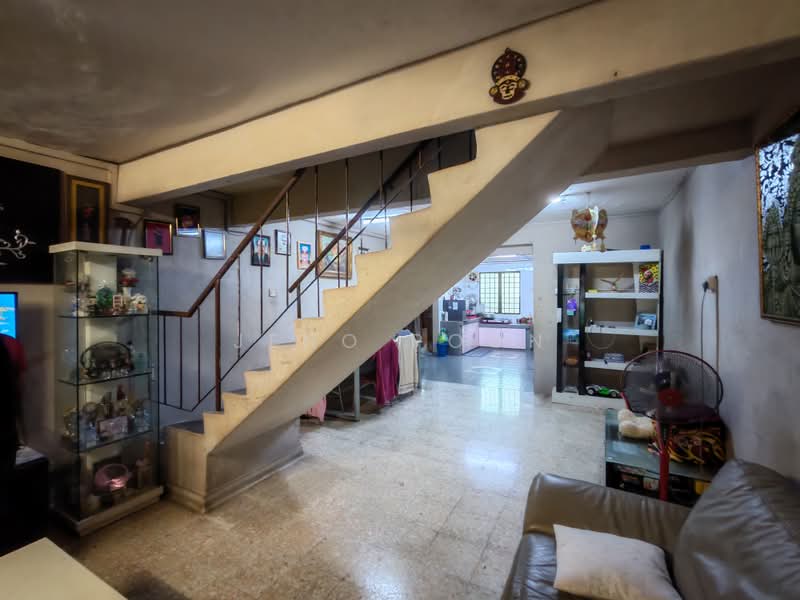 2-storey Terraced House for Sale in Sri Petaling (Kuala Lumpur) - Jeno Poon - Living Room - PropertyGuru.com.my