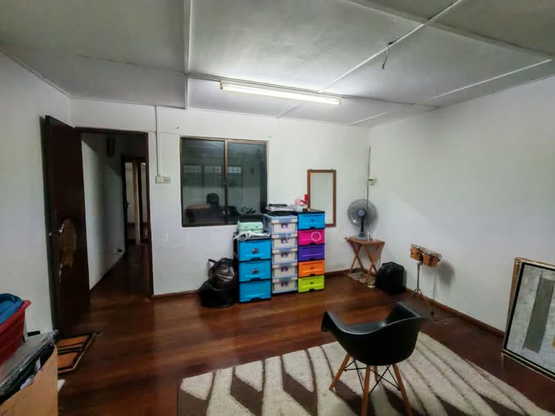 2-storey Terraced House for Sale in Sri Petaling (Kuala Lumpur) - Jeno Poon - Living Room - PropertyGuru.com.my