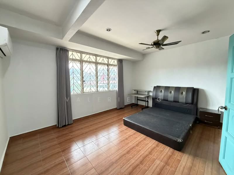 Rumah Teres 2 Tingkat untuk Dijual di Kepong (Kuala Lumpur) - Valerie Ng - Bedroom - PropertyGuru.com.my
