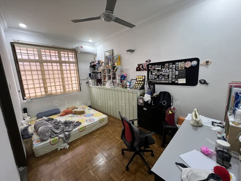 Semi-Detached House for Sale in Tampoi (Johor) - Clarence Low - Bedroom - PropertyGuru.com.my