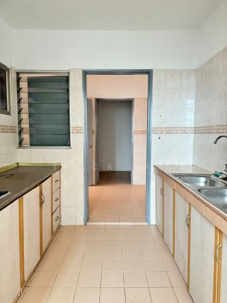 Condominium for Sale at Venice Hill - Erica Law - Kitchen - PropertyGuru.com.my