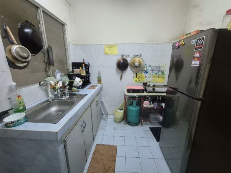 Servis Apartment untuk Dijual di Brunsfield Riverview - Bryan Yeoh - Kitchen - PropertyGuru.com.my