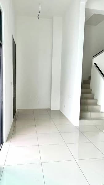 Rumah Teres 2 Tingkat untuk Dijual di Hijauan Hills (Simpang Ampat) - Jordan Voon - Entrance - PropertyGuru.com.my