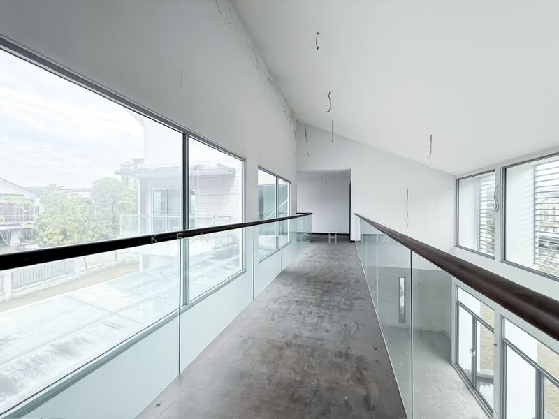 Bungalow House for Sale in Glenmarie (Selangor) - Kenny Chua - Corridor - PropertyGuru.com.my
