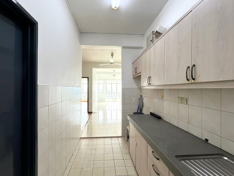 Condominium for Sale at Millennium Place @ Millennium Square - Keanu Tan - Kitchen - PropertyGuru.com.my