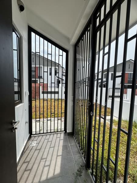 2-storey Terraced House for Sale in Elmina (Shah Alam) - Nahathir Shahabudin - Exterior - PropertyGuru.com.my