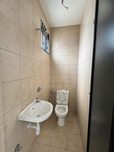 2-storey Terraced House for Sale in Elmina (Shah Alam) - Nahathir Shahabudin - Bathroom - PropertyGuru.com.my
