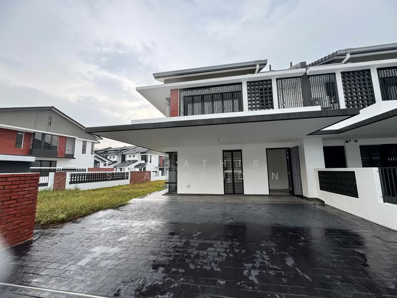 2-storey Terraced House for Sale in Elmina (Shah Alam) - Nahathir Shahabudin - Exterior - PropertyGuru.com.my