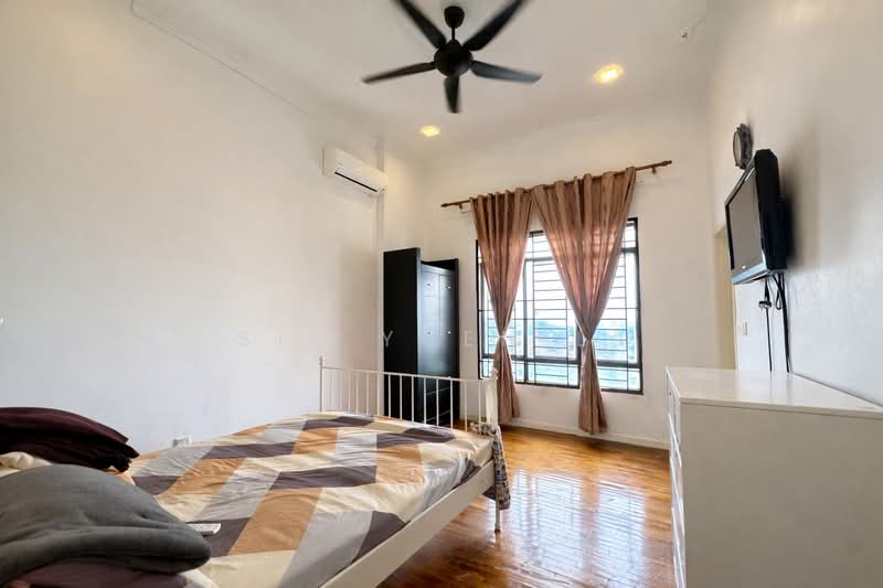 Pangsapuri untuk Dijual di Rivercity Condominium - Sie Yuen Li - Bedroom - PropertyGuru.com.my