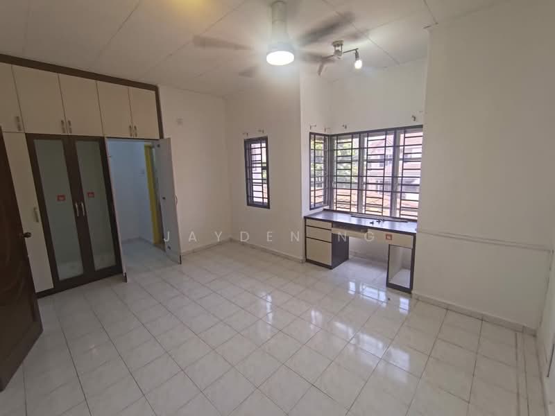 2-storey Terraced House for Sale in Taman Mutiara Rini (Skudai) - Jayden Ng - Bedroom - PropertyGuru.com.my