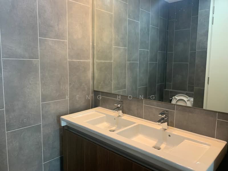 Servis Apartment untuk Disewa di Ativo Suites @ Damansara Avenue - Keng Hong - Bathroom - PropertyGuru.com.my